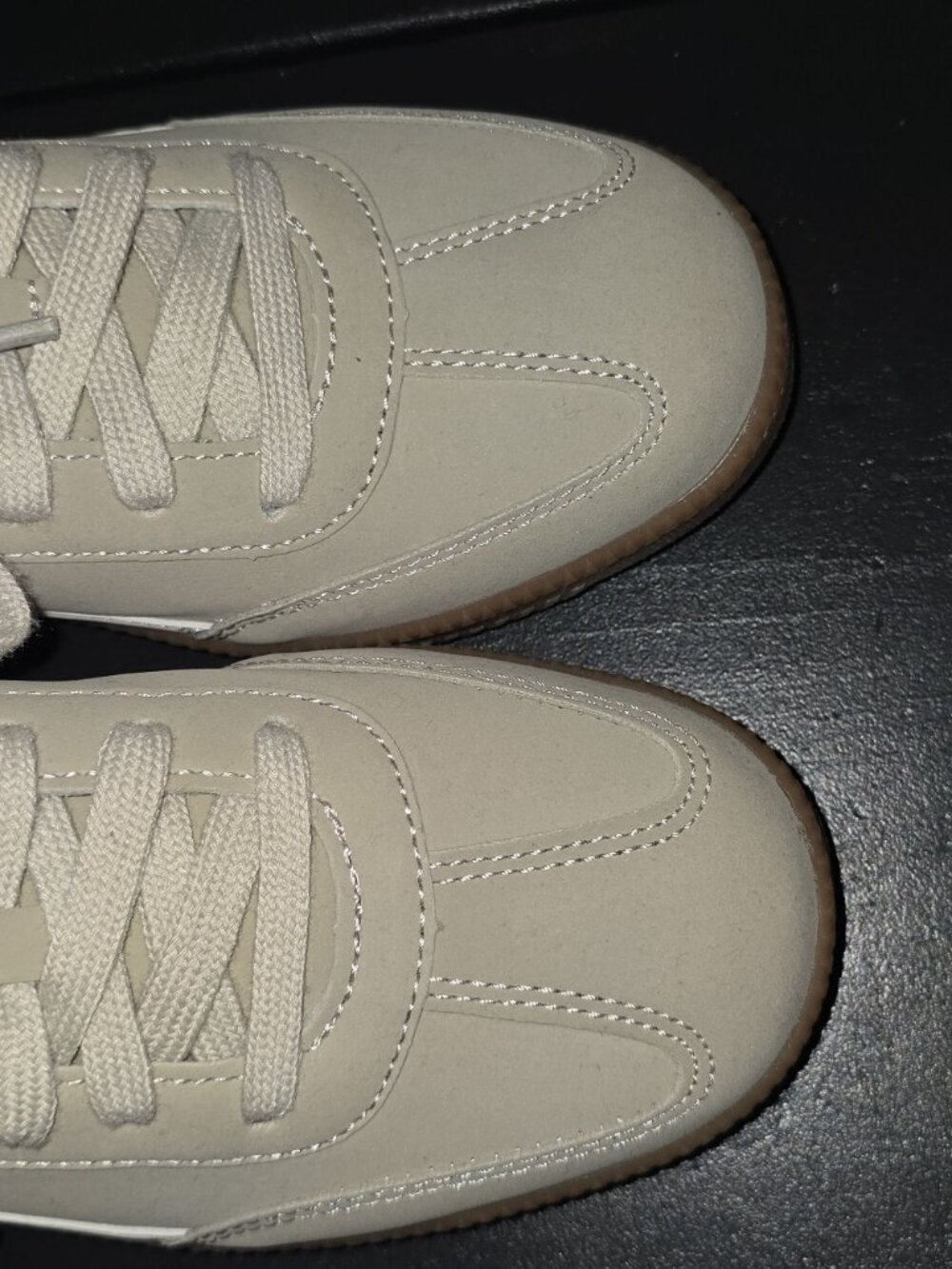 No Boundaries Beige Low-Top Sneakers With Gum Sole Size 8.5 - Picture 3 of 7